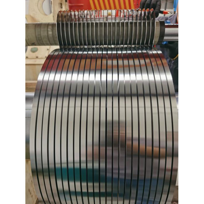 Forskellen mellem 304L rustfrit stålstrimmel og 304 rustfrit stålstrimmel